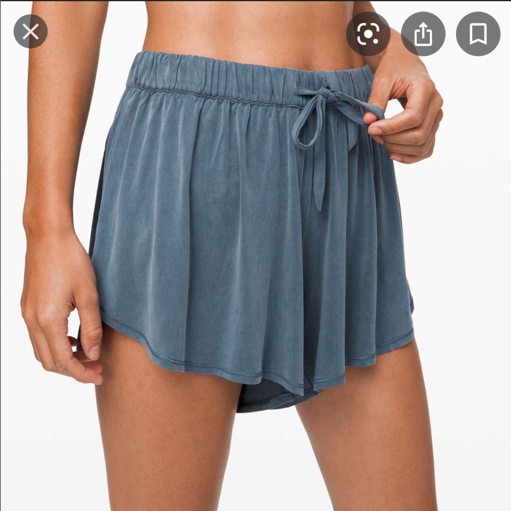 LULULEMON FLOW IN ELEGANCE SHORT SIZE 8